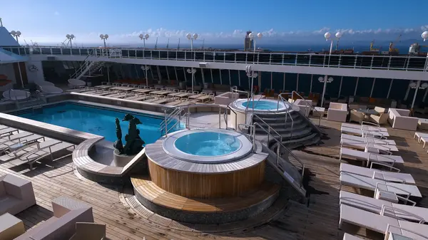 Crystal Serenity Luxury Cruise - photo 6 of 6 - Crystal Serenity luxury cruise photographer | Pie in the Sky Productions
